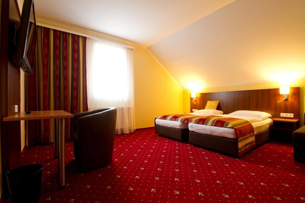 Residenz Royal Aparthotel Гмюнд Стая снимка