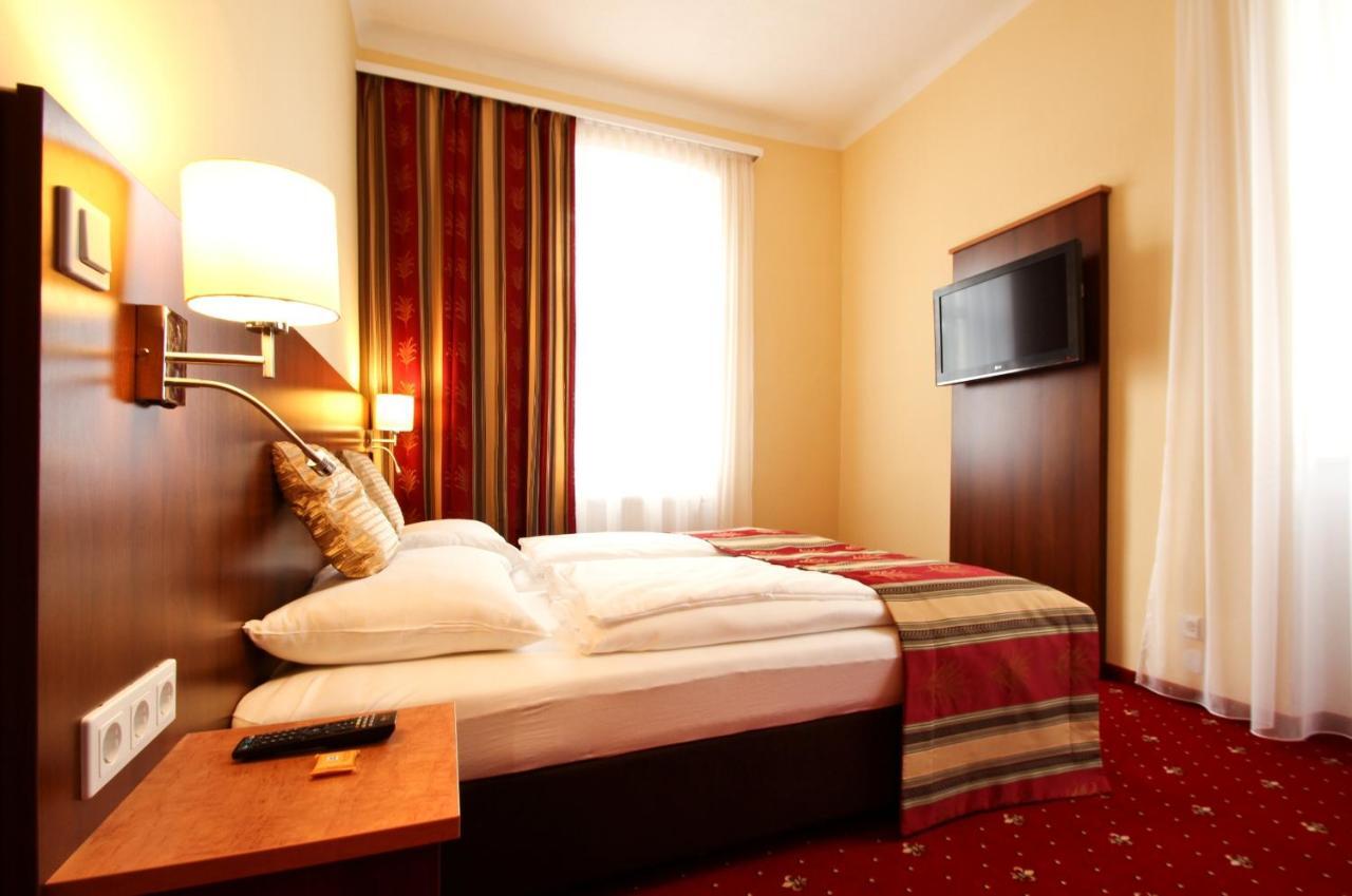 Residenz Royal Aparthotel Гмюнд Стая снимка